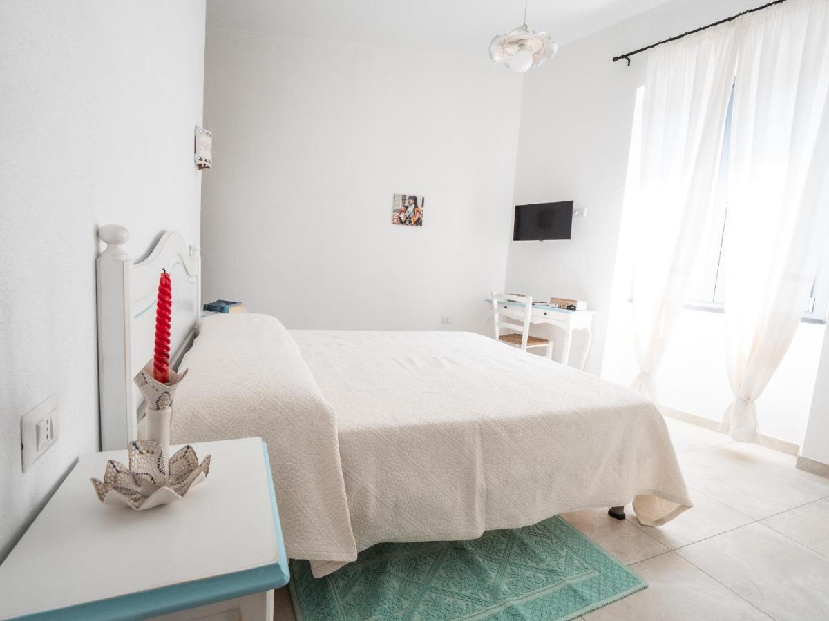 Affittacamere Solki SantʼAntìoco Esterno foto