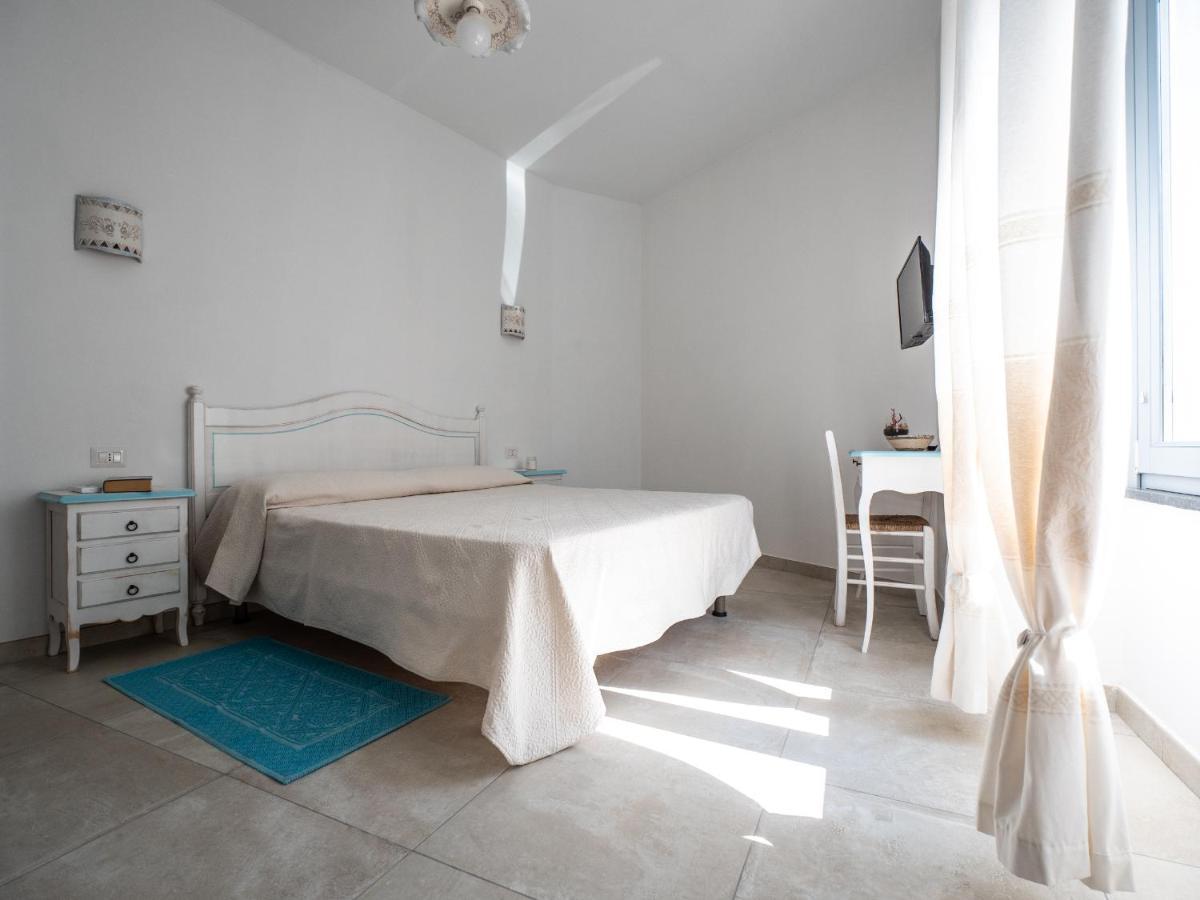 Affittacamere Solki SantʼAntìoco Esterno foto