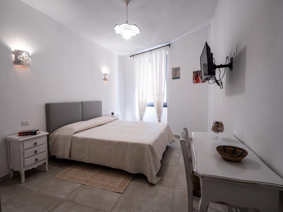 Affittacamere Solki SantʼAntìoco Esterno foto