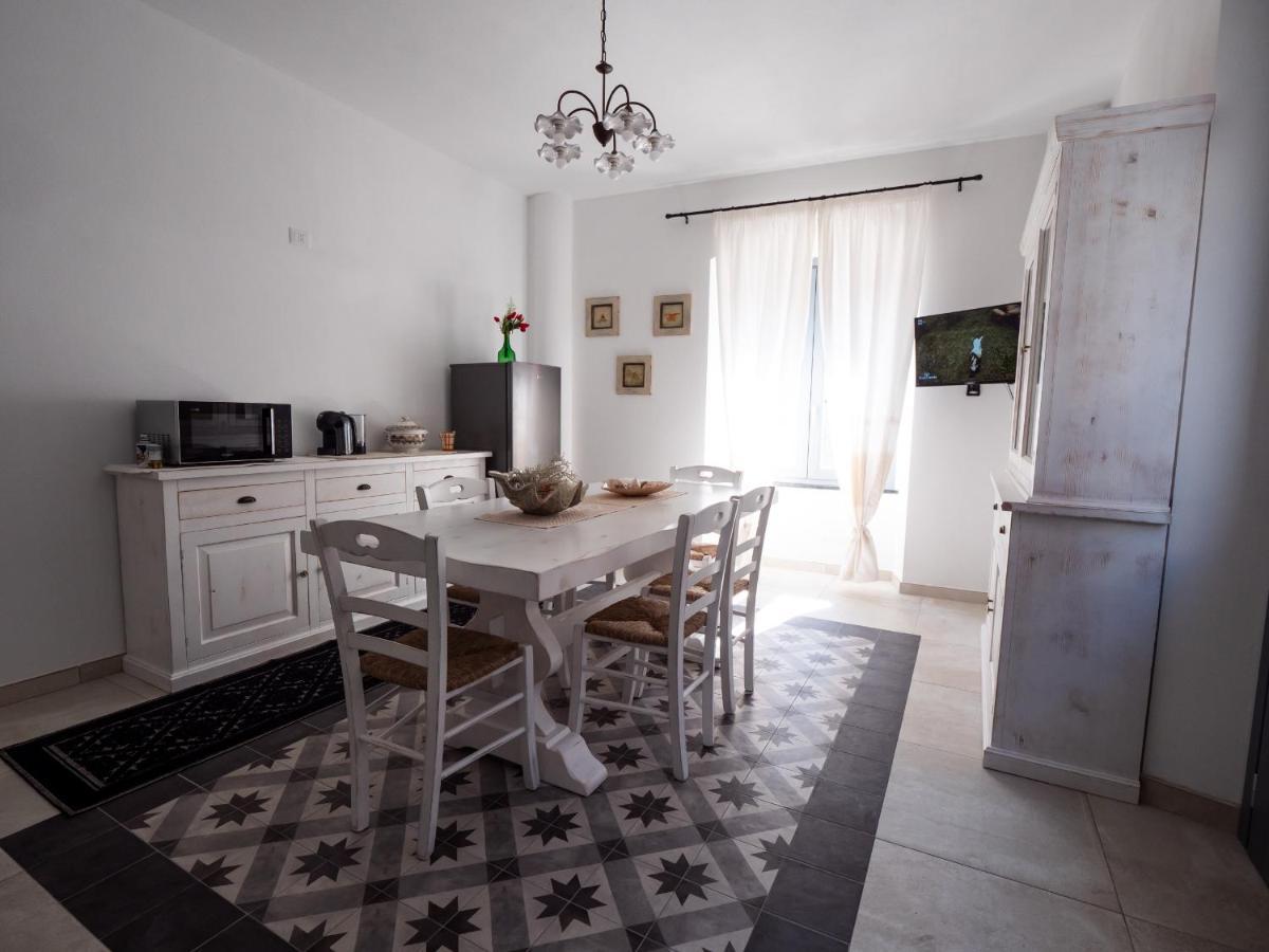 Affittacamere Solki SantʼAntìoco Esterno foto