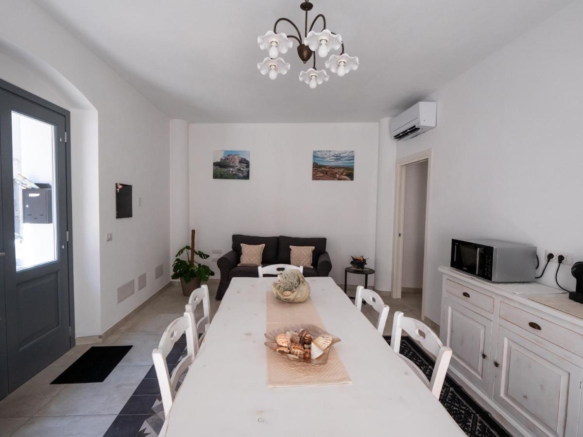 Affittacamere Solki SantʼAntìoco Esterno foto