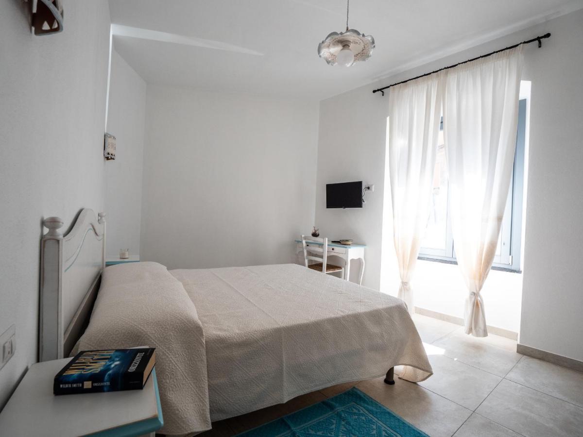 Affittacamere Solki SantʼAntìoco Esterno foto