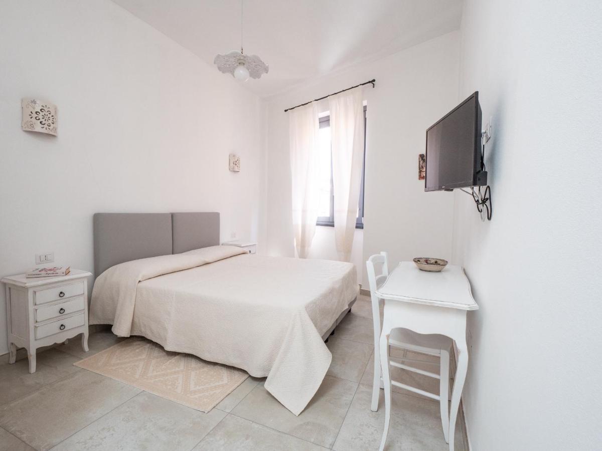 Affittacamere Solki SantʼAntìoco Esterno foto